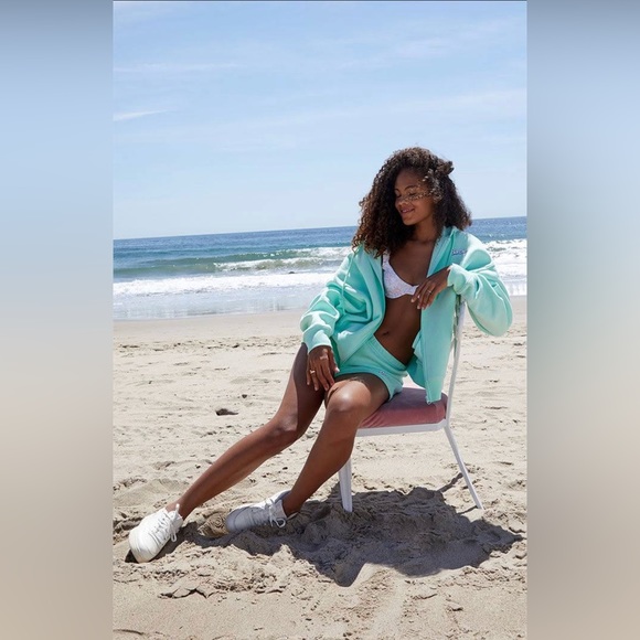 NWT Barbie Sweater - Picture 6 of 7